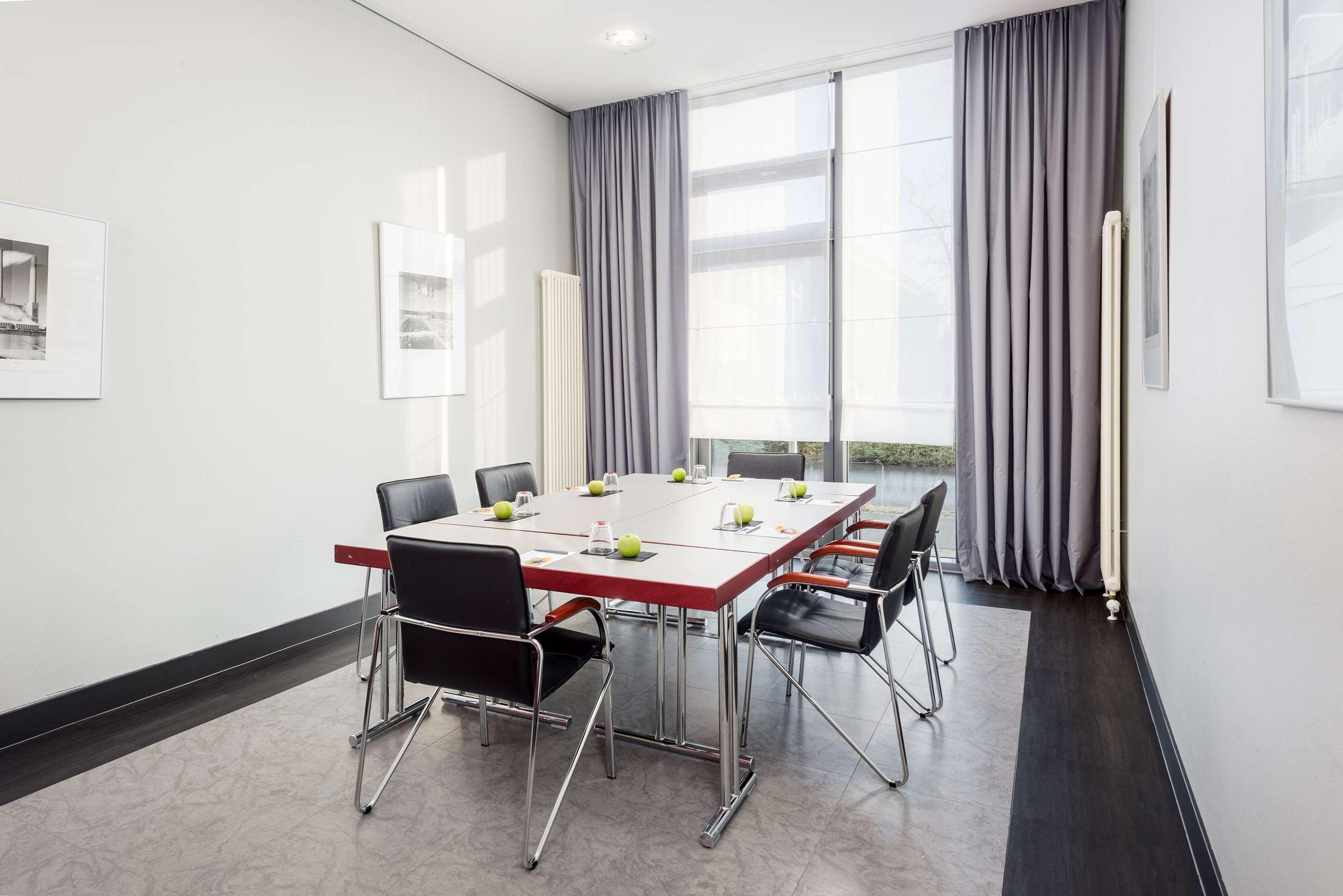 Hotel Wolfsburg Centrum, Affiliated By Melia Екстер'єр фото